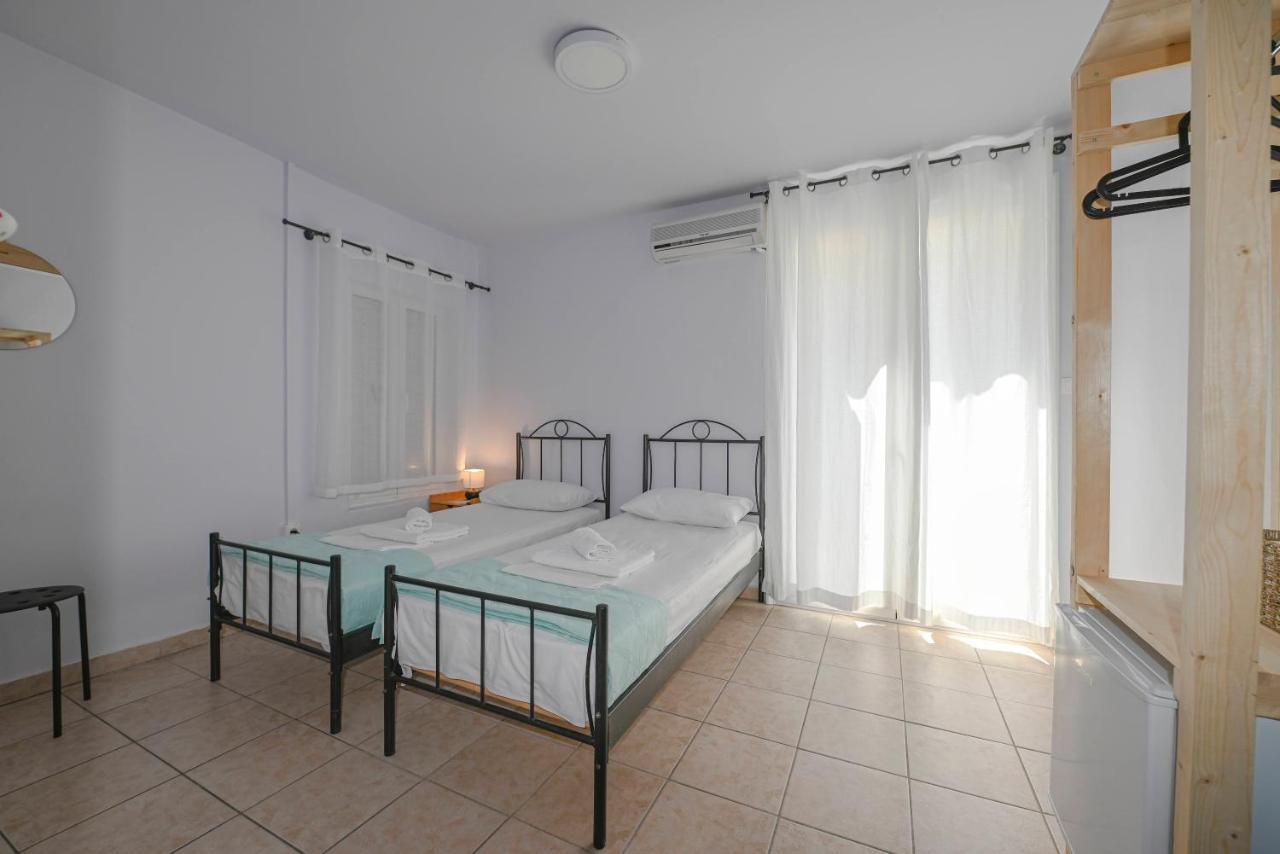 Hermes Rooms Tinos Bagian luar foto