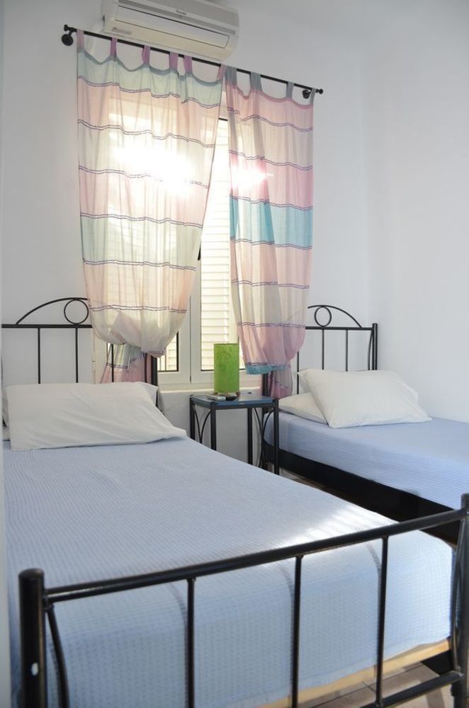 Hermes Rooms Tinos Bagian luar foto
